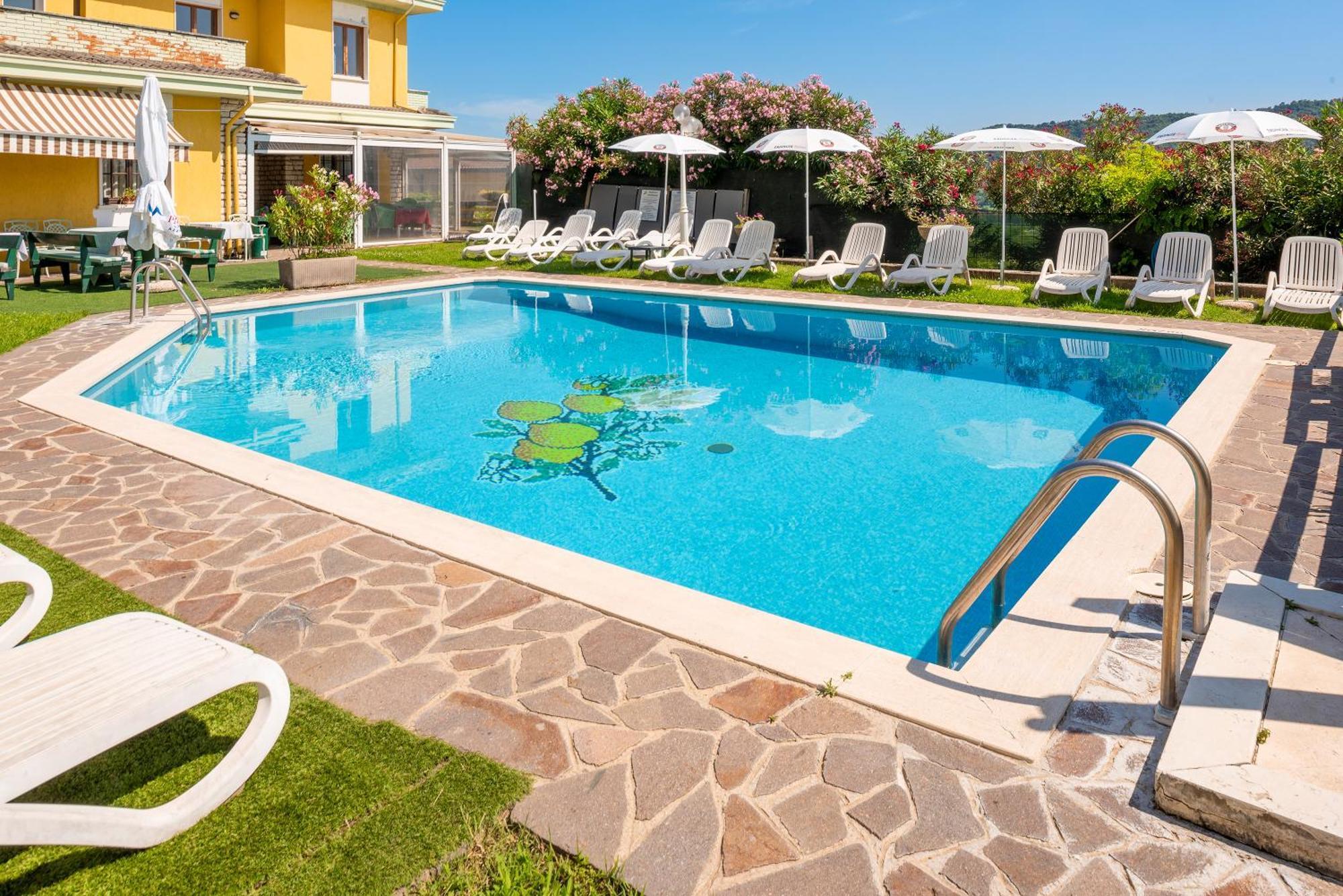 Residenza Panorama Aparthotel Costermano Buitenkant foto